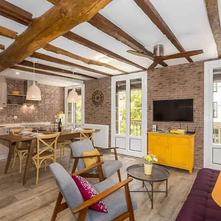 The Collection - Sarriegi Appartement *